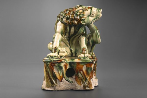 Sancai glazed lion