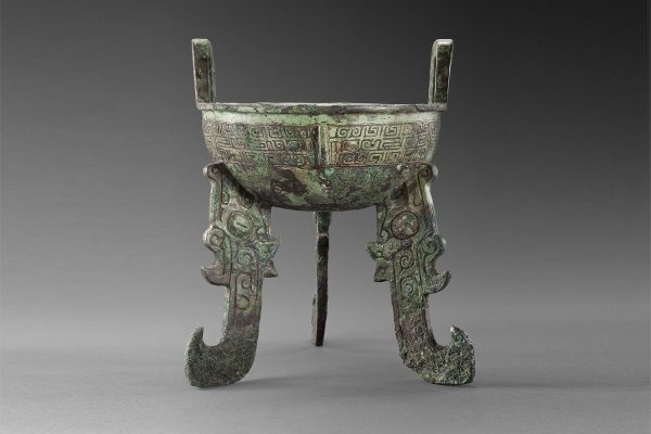 Late Shang dynasty (12/11th cent. B.C.) H. 23,9 cm